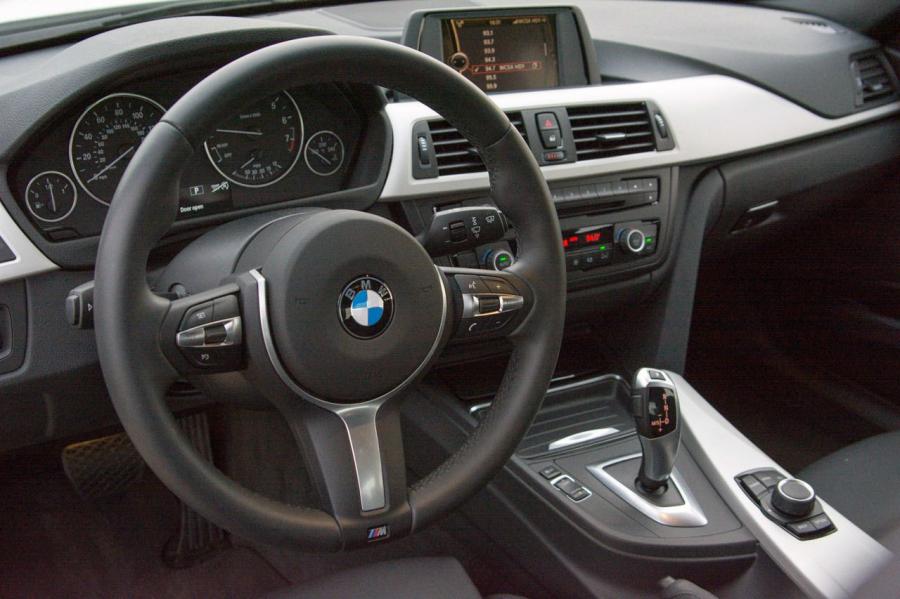  BMW 320i 2014 года  (фото 6 из 17)